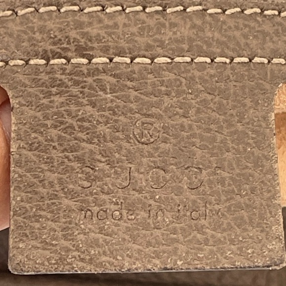 GUCCI SUPREME GG SHOULDER BAG - Picture 13 of 16